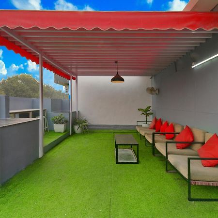 Divine Inn Couple Friendly Hotel Near Sector 51 Metro Station Νόιντα Εξωτερικό φωτογραφία