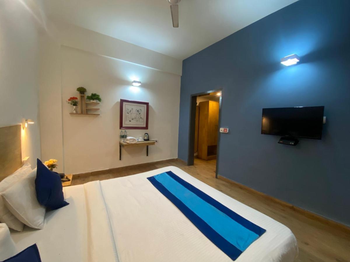 Divine Inn Couple Friendly Hotel Near Sector 51 Metro Station Νόιντα Εξωτερικό φωτογραφία