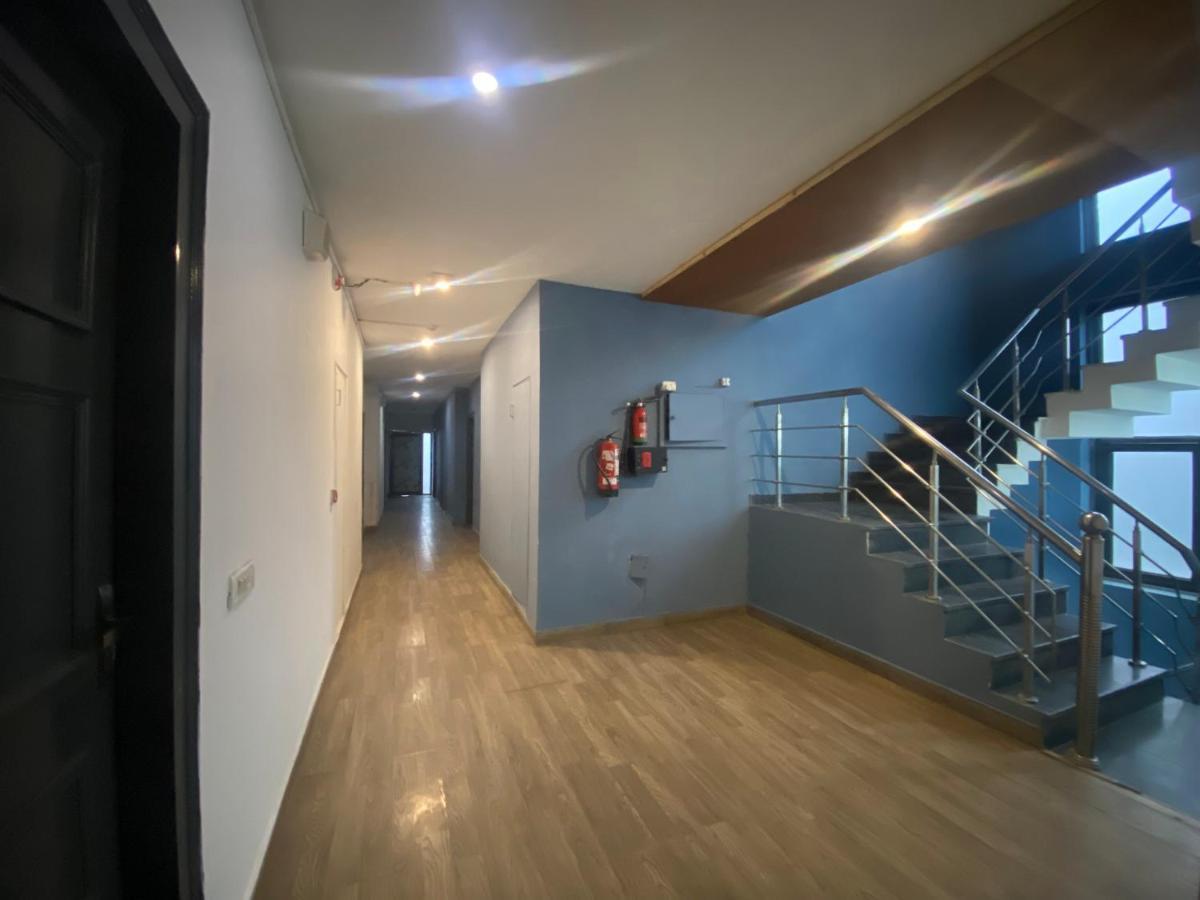 Divine Inn Couple Friendly Hotel Near Sector 51 Metro Station Νόιντα Εξωτερικό φωτογραφία
