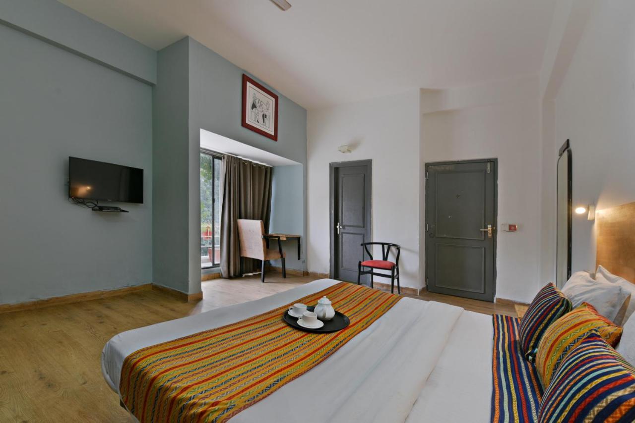 Divine Inn Couple Friendly Hotel Near Sector 51 Metro Station Νόιντα Εξωτερικό φωτογραφία